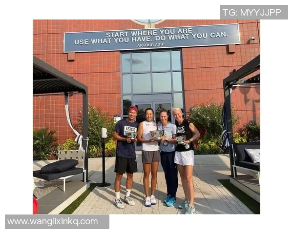 西安网球队技术实力深度剖析与其他城市队伍的对比研究 西安网球队技术实力深度剖析与其他城市队伍的对比研究