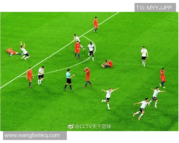 足球明星骑摩托的激情之旅探索天下足球的另一面